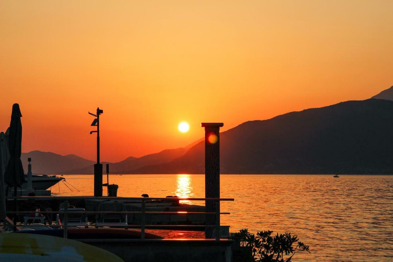 Apartments Tramonto Tivat Eksteriør billede