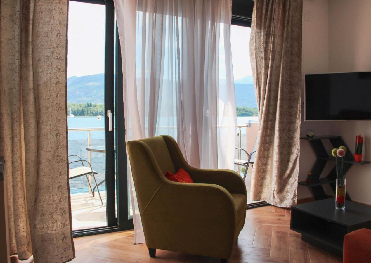 Apartments Tramonto Tivat Eksteriør billede